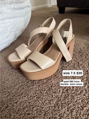 Women’s Beige Platform Sandals - Size 7.5
